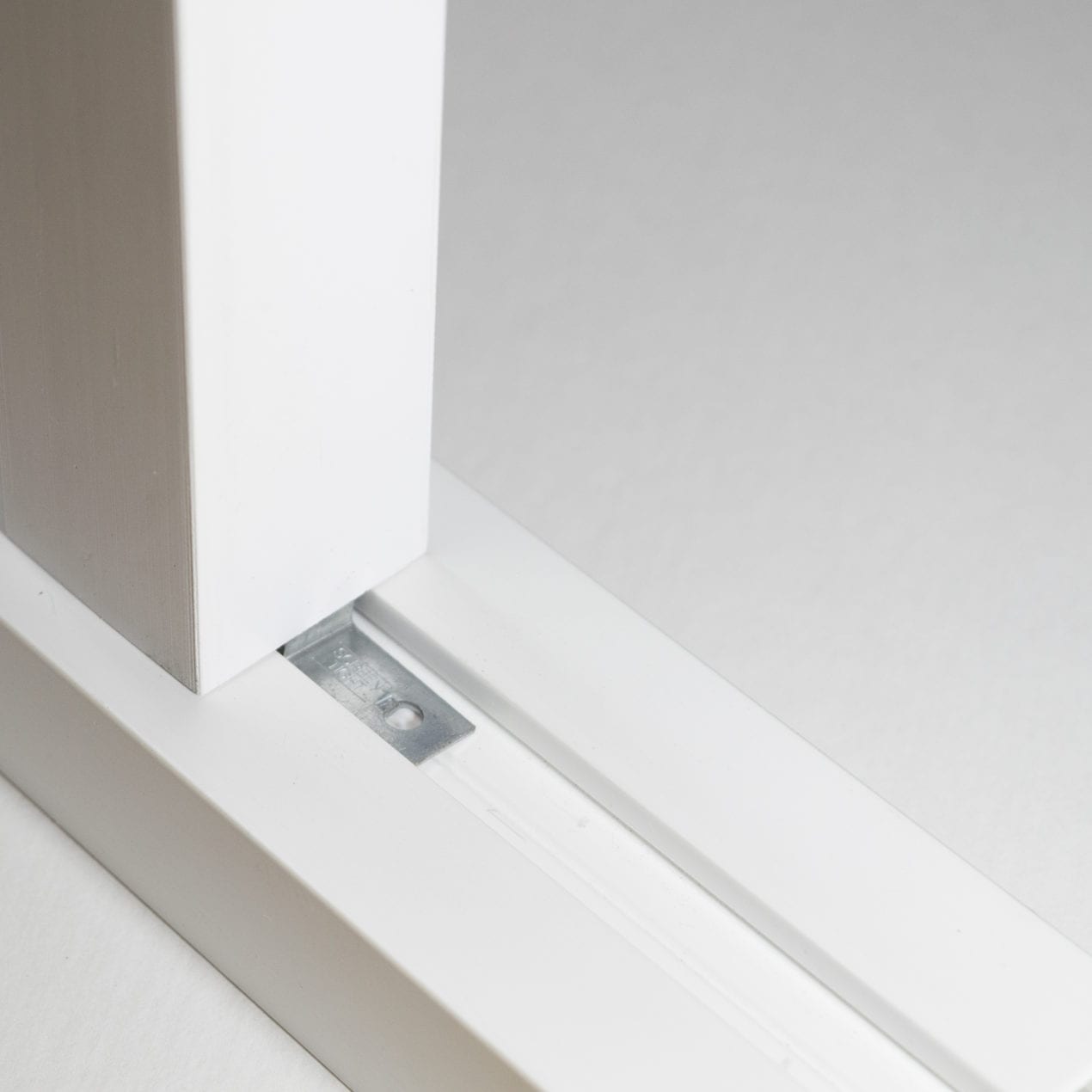 Screen Wall Picket Clips (50 per bag) - Image 3